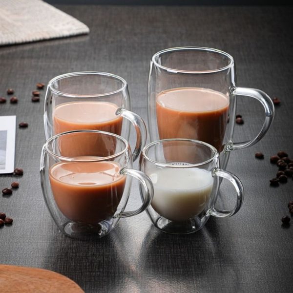 Doppelwandiger Becher aus Borosilikatglas